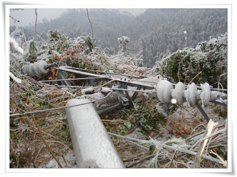 冰雪中的抢险队--记四川pg电子游戏试玩电力抢险队