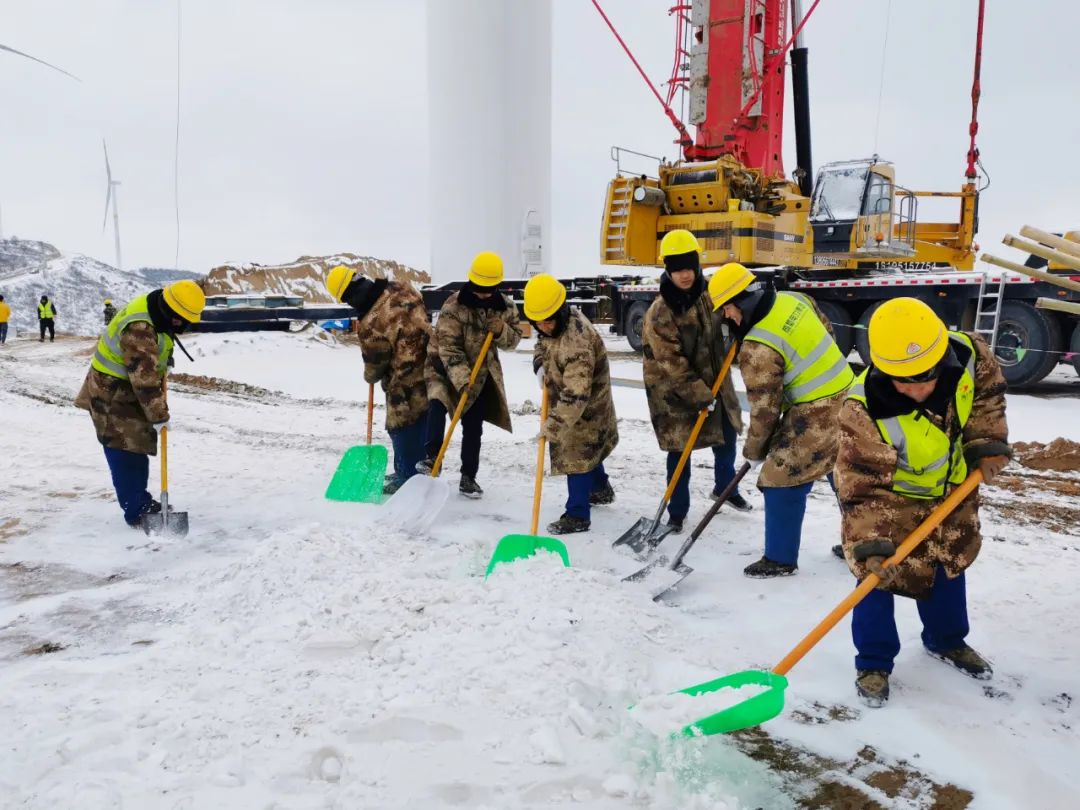 战风雪，斗严寒！pg电子游戏试玩电力冒雪奋进促工期